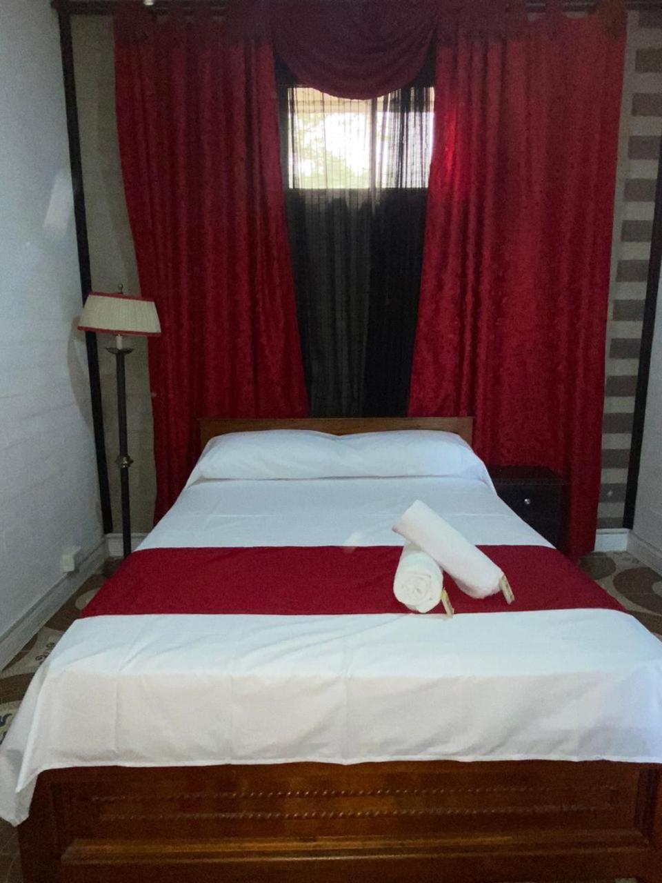 Hollywood Paradise Hotel Rionegro Exterior foto